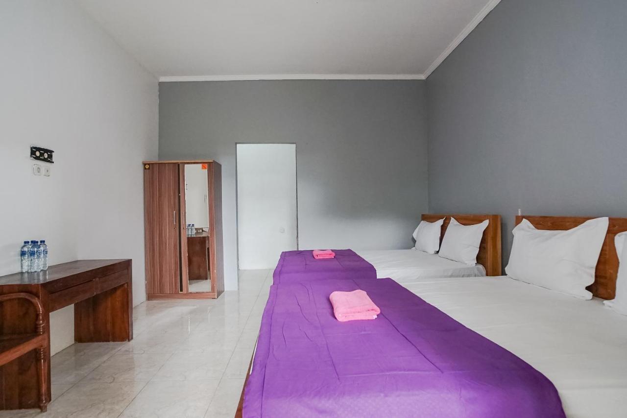 Ketapang Guesthouse Echo Beach Canggu Exterior photo